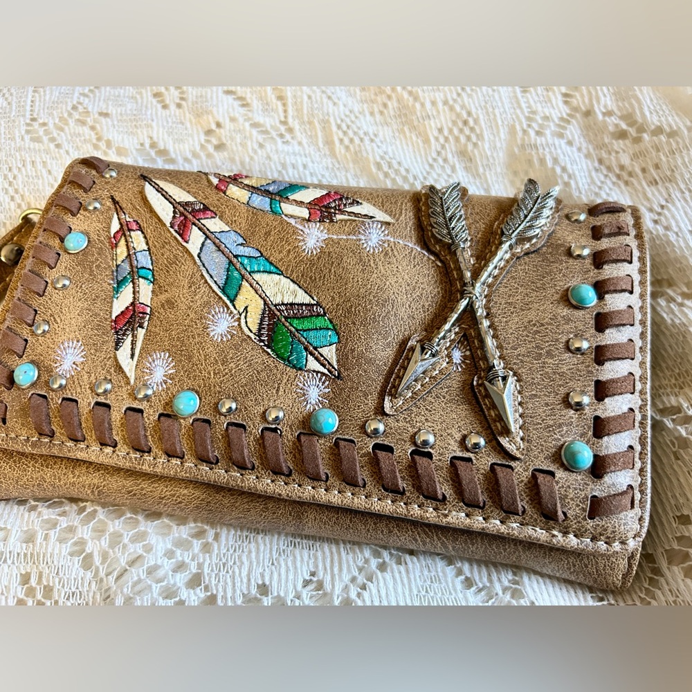 Zelris Native Color Feather Arrow Trifold Wristlet wallet Western Inspired